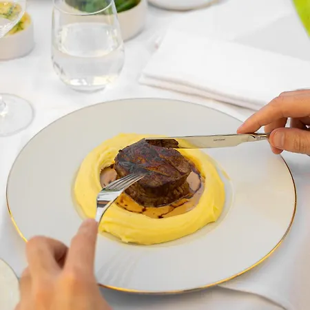 Chateau Du Portereau Hotel 4*